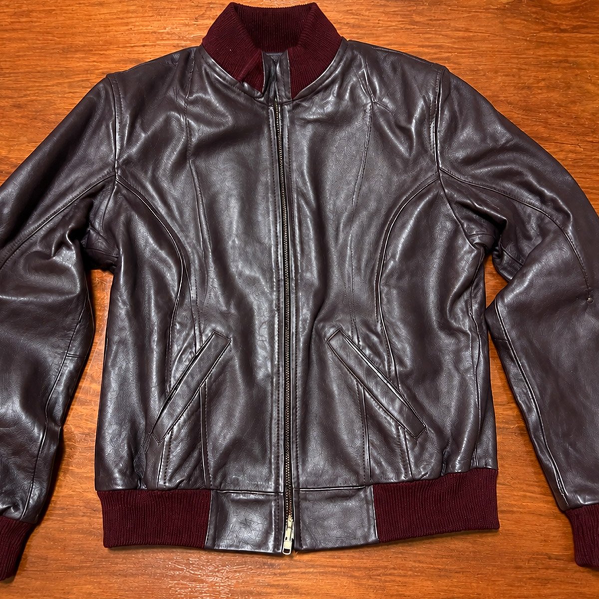 Chamarra de piel para mujer M50 - Image 9